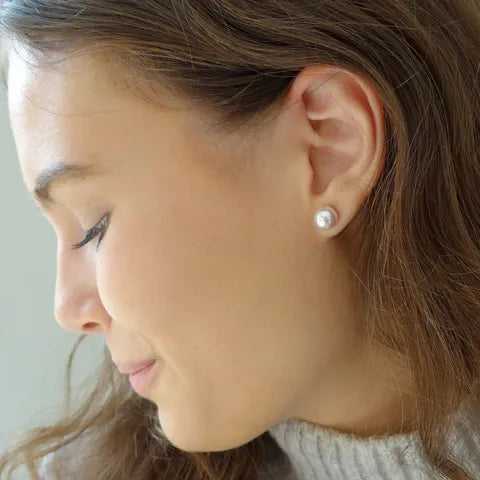 Blomdahl Natural Titanium Pearl Earrings Light Rose Color 8 Mm 1